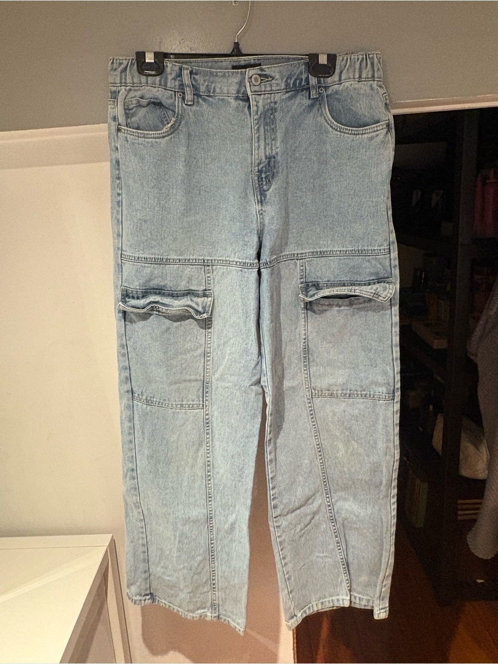 Light Wash Cargo-Style Women's Jeans